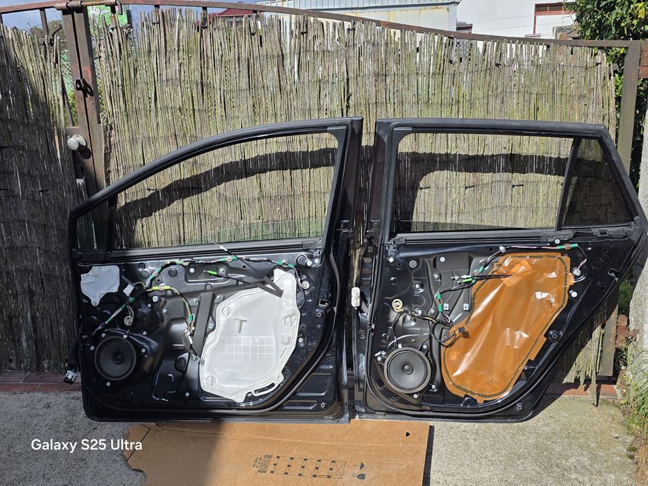 Usa fata spate toyota corolla e21 brek