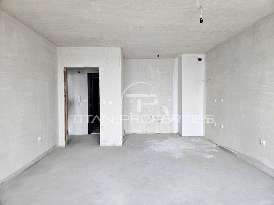 Продава се Двустаен апартамент в Пловдив, Гагарин - 72 кв.м за 1528 €/кв.м - Снимка #1