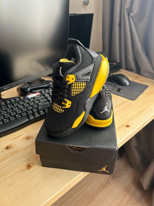 Air Jordan 4 Retro PS 'Thunder'
