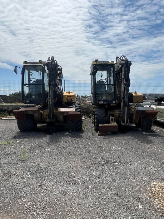 Firma de construcții oferă spre vânzare  utilaje in stare foarte bună  de funcționare!