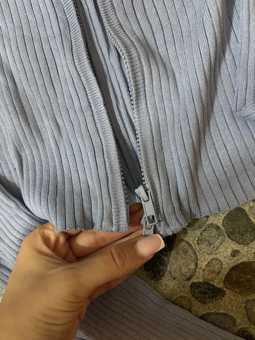 Жилетки на Zara, HM, Monki