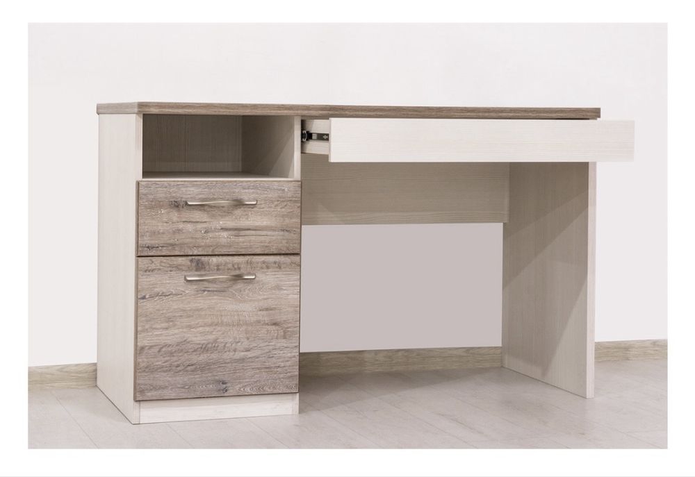 Стол письменный Euromebel