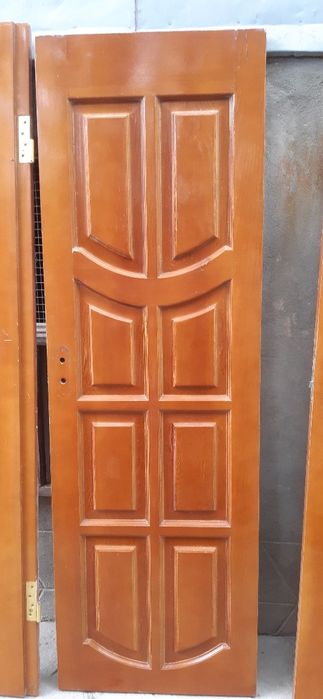 Деревянные двери