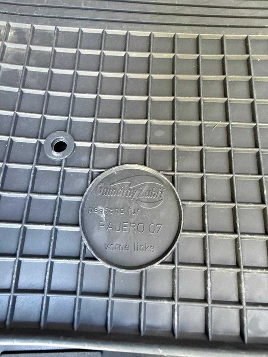 Резиновые коврики для Pajero 4