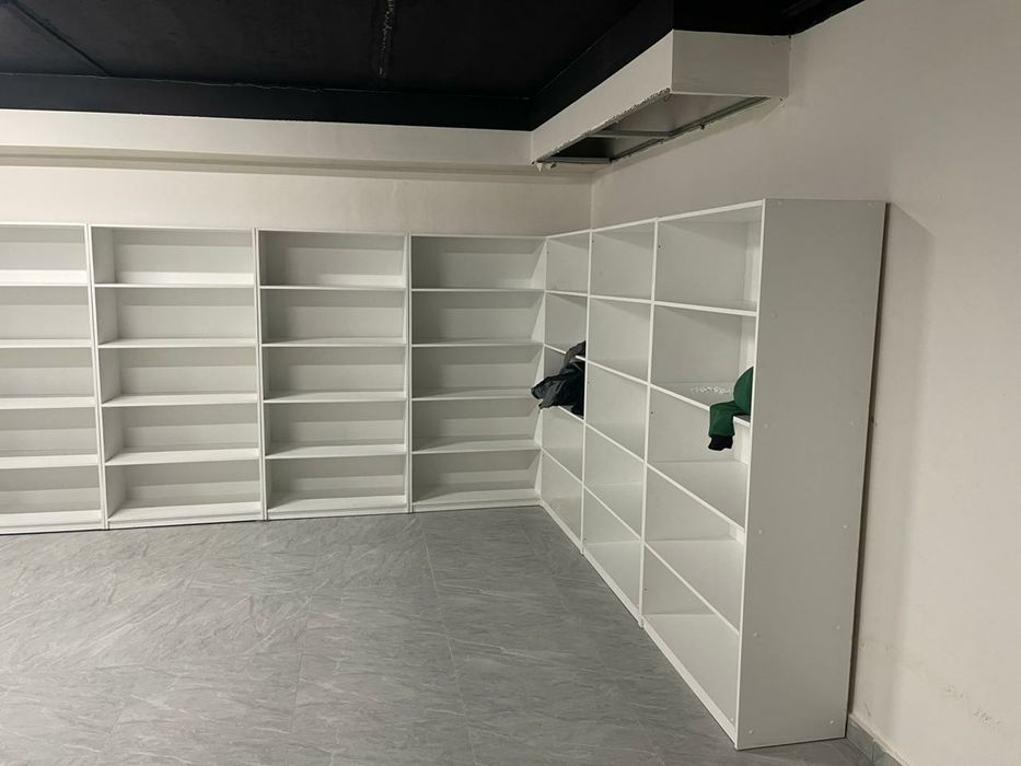 Стеллаж витрины полки для магазина