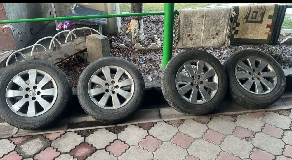Продам диски с резиной.