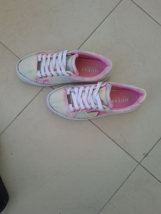 Дамски кецове Guess