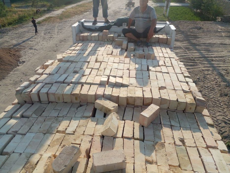 Ғишт апарат сотилади