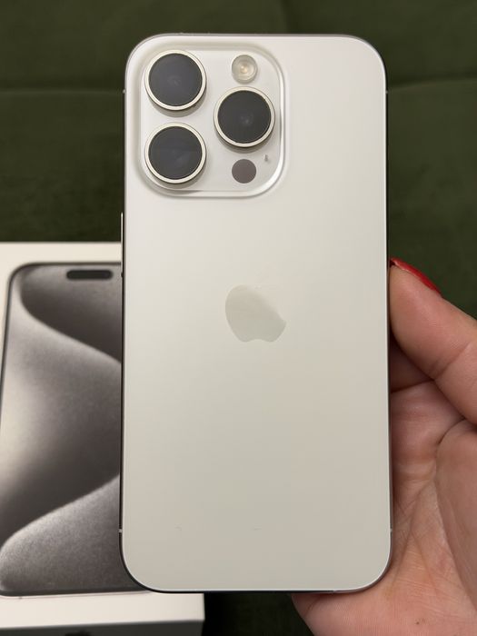 Iphone 15 pro с гаранция до юни