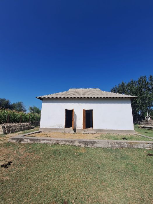 Продам дом, яхши жойда жойлашган