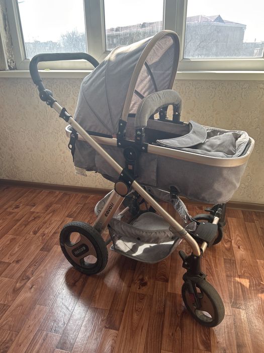 Детская коляска большая