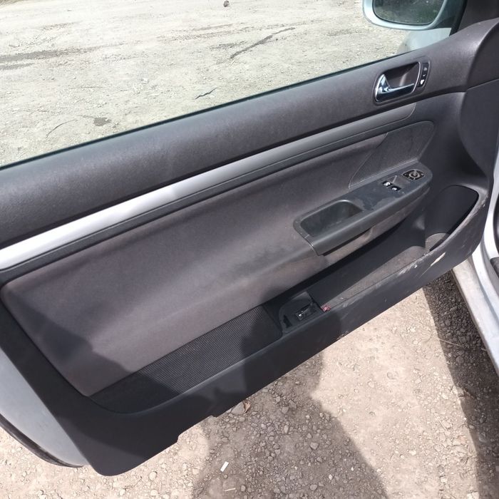 Dezmembrari  VW GOLF 5  2003  > 2009 2.0 TDI 16V Motorina