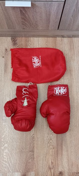 Детски боксови ръкавици с калъф