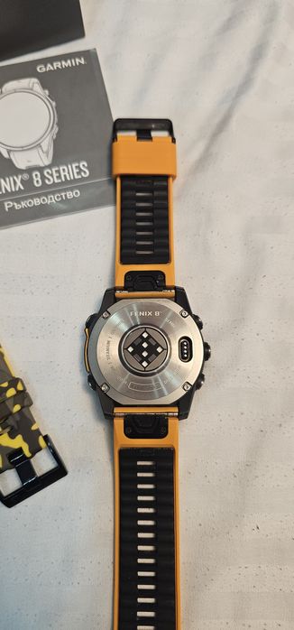 Часовник Garmin fenix 8