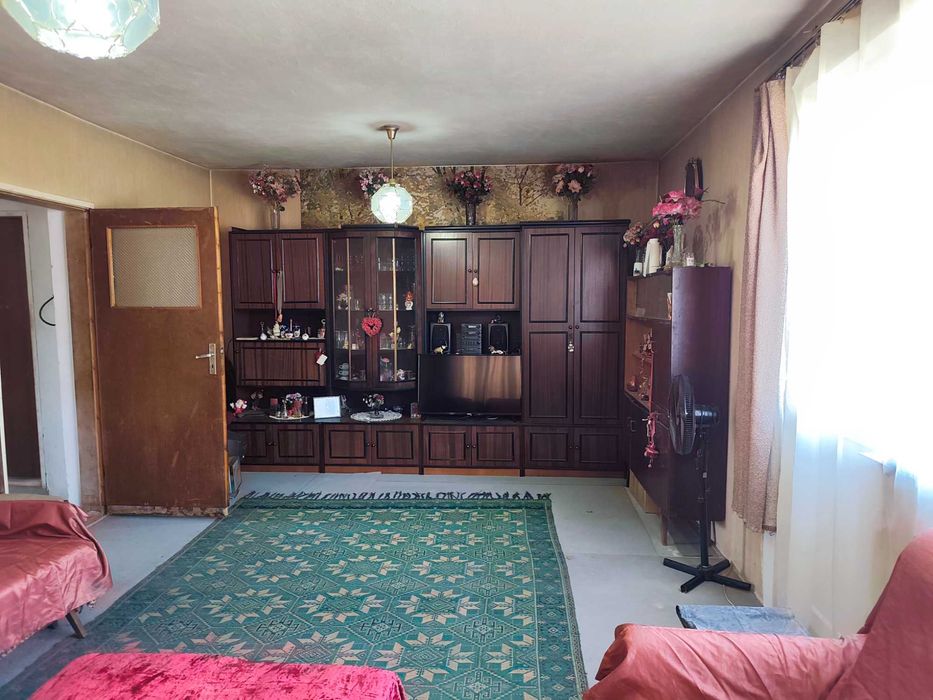 Втори етаж от двуетажна къща в гр.Враца