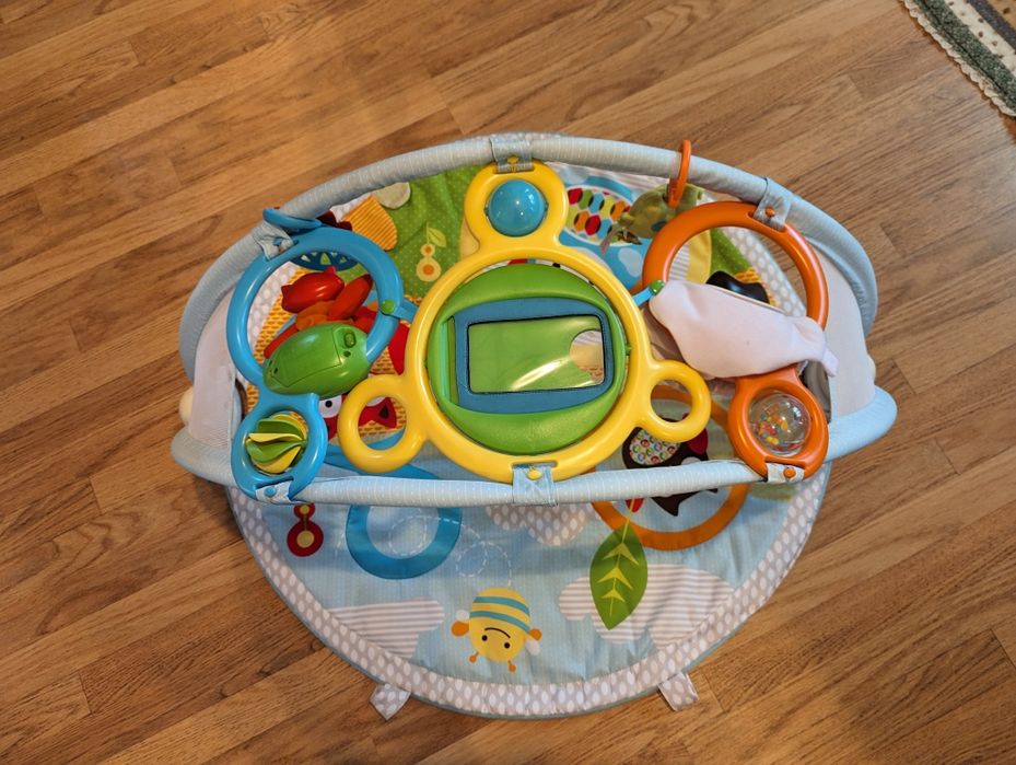 Saltea / centru de activitati Skip Hop