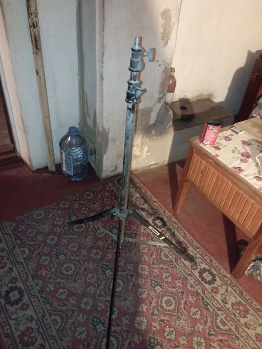 Продам штатив для съёмки