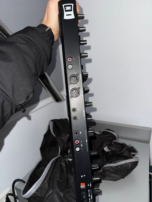 Consola DJ Traktor KONTROL S5