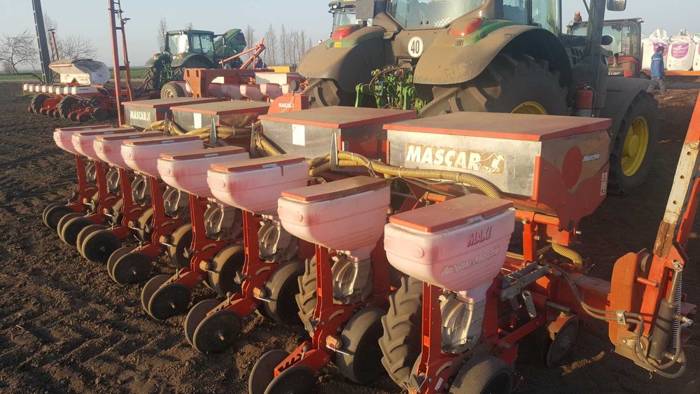 Semanatoare Maschio Mascar 8 randuri, schimb cu utilaje