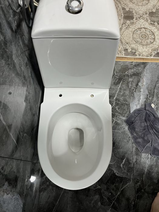 Продам унитаз в сборе