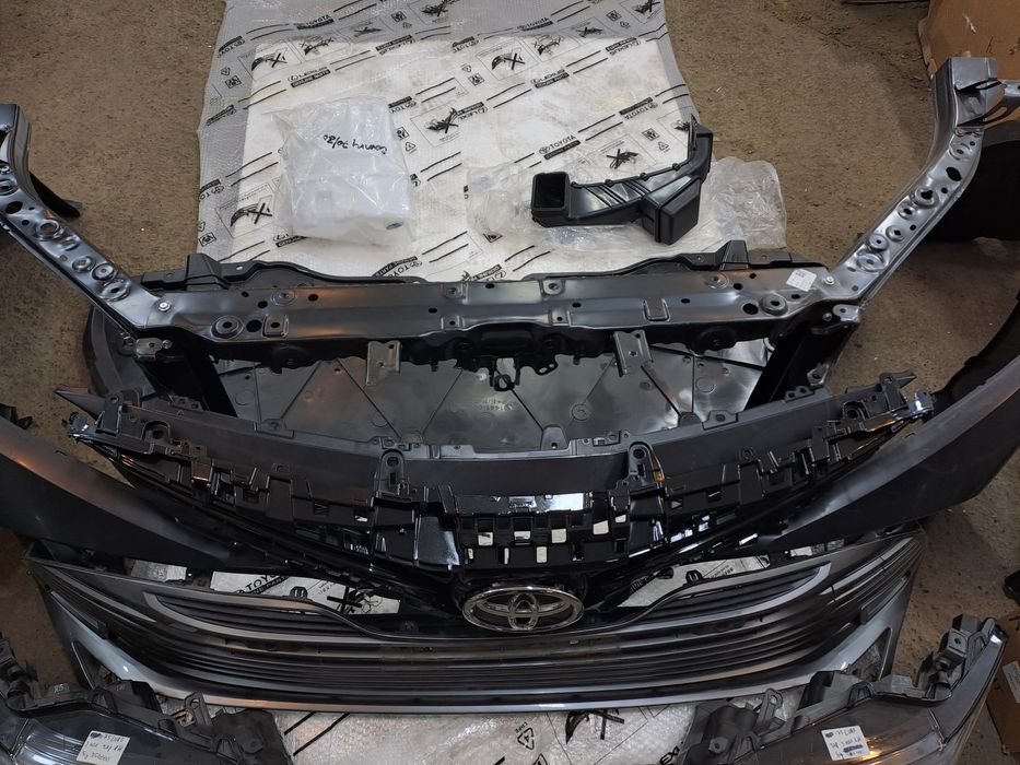 Бампер в сборе Camry 70