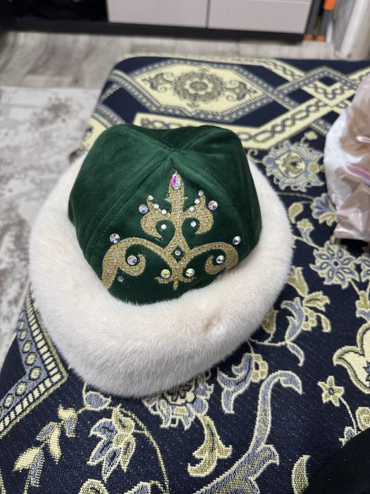 Ұлттық киім (костюм) сатылады