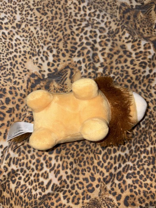 Плюшена играчка лъвче