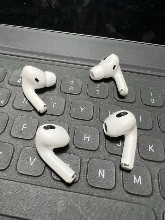 • Casca AirPods • Apple •