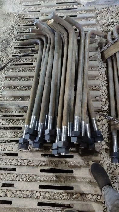 Анкерные болты ,шпильки