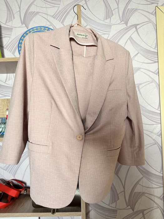 Костюмы с юбками летние