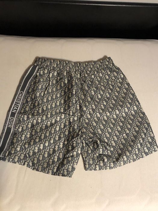 Pantaloni scurti Dior , calitate premium , pe stoc , nou , M