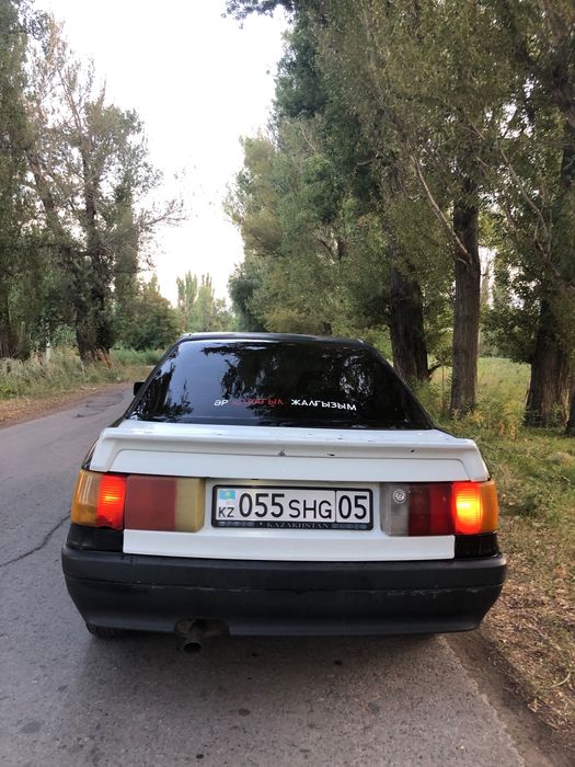 Продам Audi 80 b3  1.8 моео