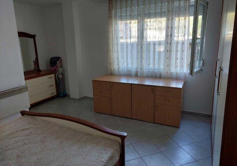 Двустаен имот в кв.Обеля 2