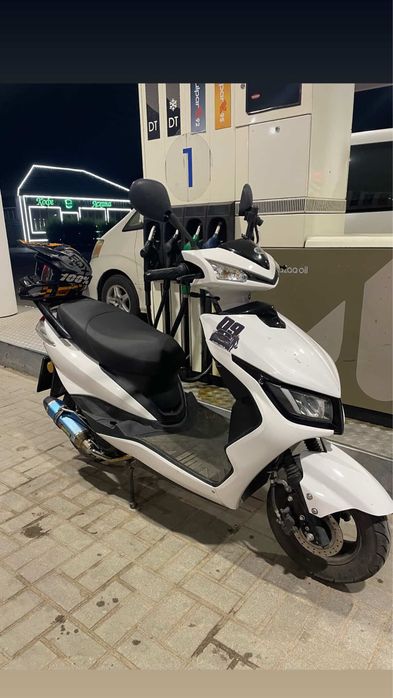 Продам скутер м8 в идеале