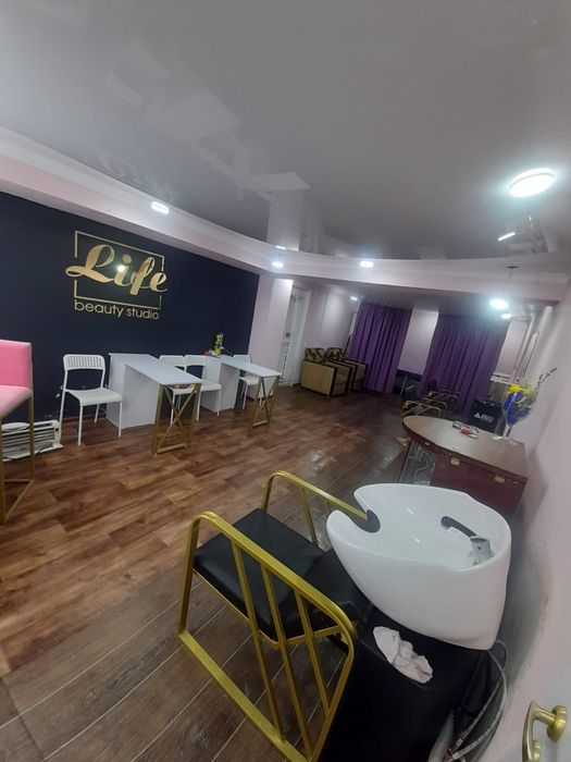 Мебель для салона кросатыи