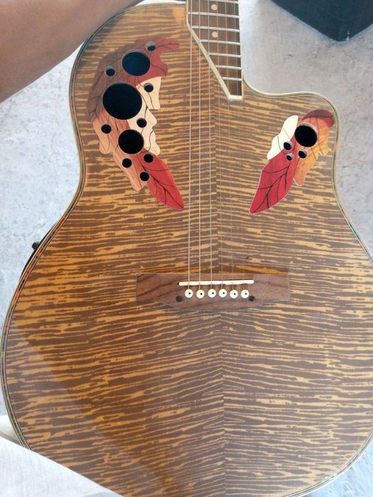 Yangi Guitar Sotiladi.Gitara sotiladi