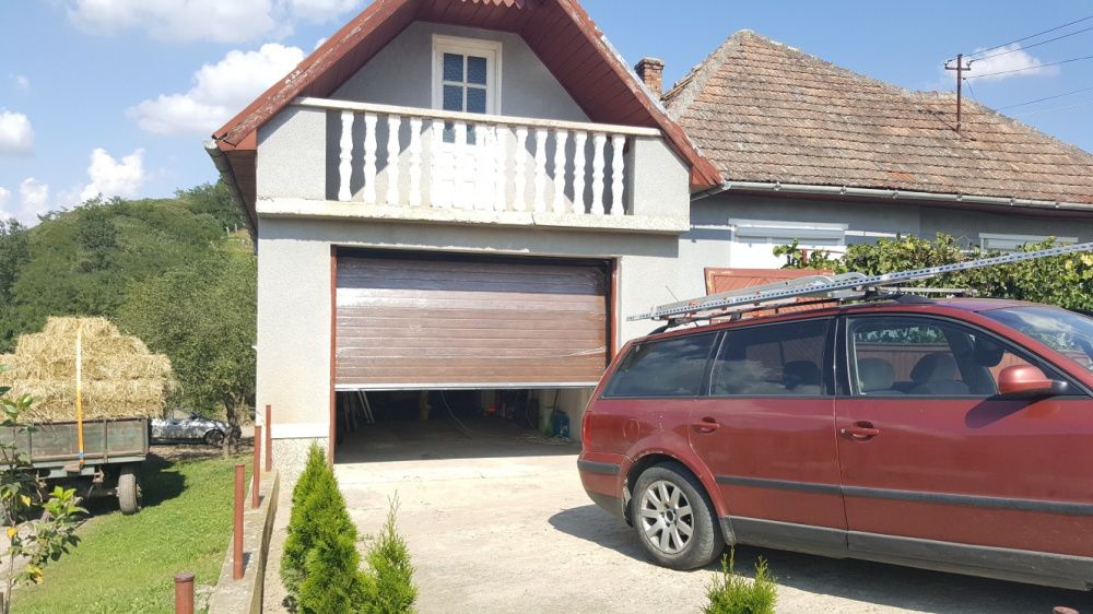 Usa Garaj Sectionala  - Eleganță pentru Garajul Tău