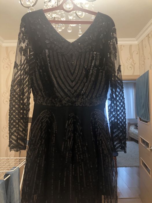 Продам чёрное платье