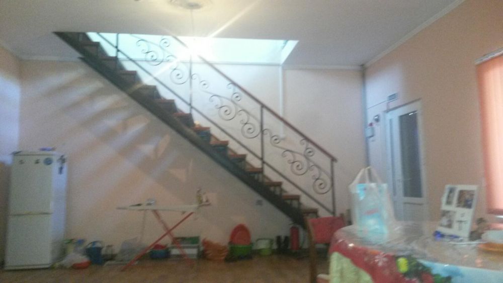 Продаётся двух этажное комерческое здание под любой бизнес в центре . - View 6