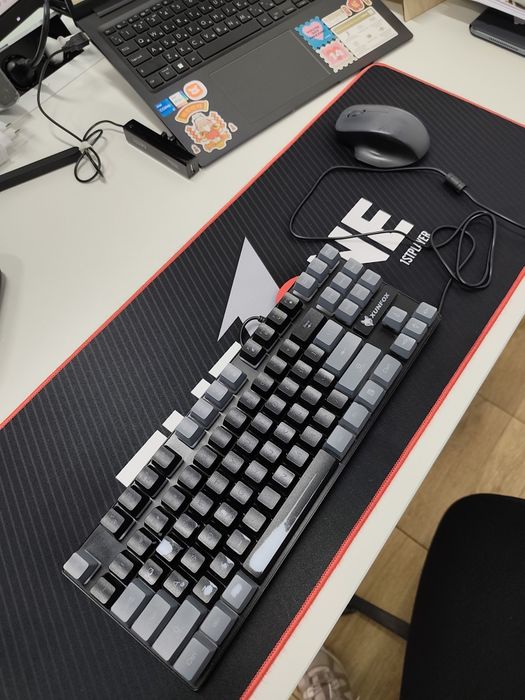 Продам клавиатуру за 3990 тг