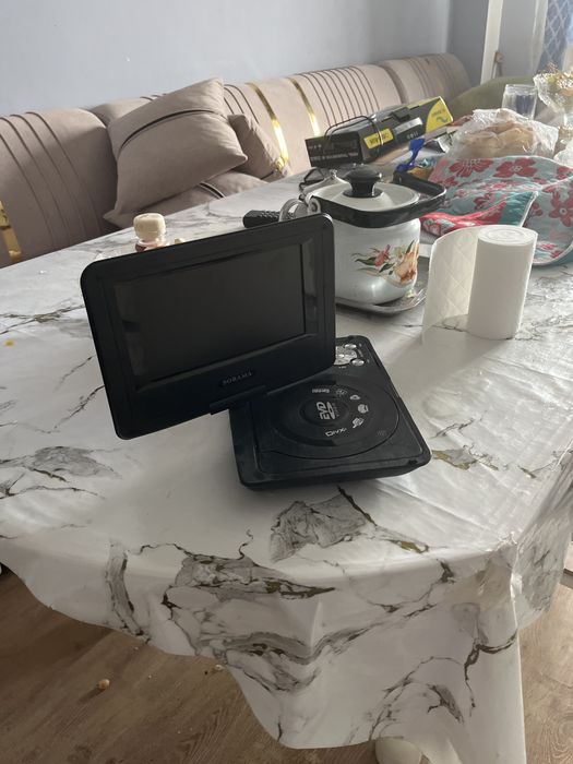 Портативный двд.