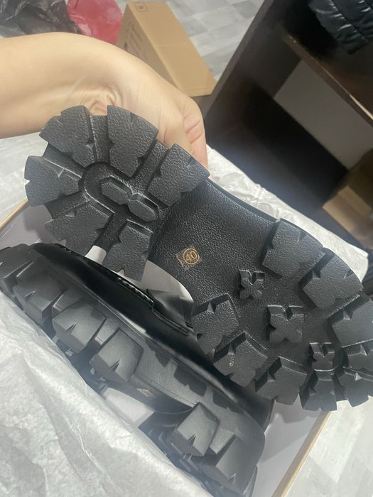 Продам натуральные лоферы р40