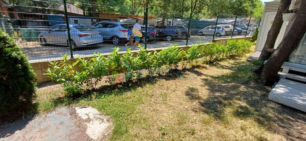 Поземлен имот на к-г Арапя