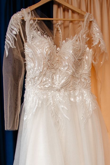 Rochie de mireasa + voal lung+crinolina