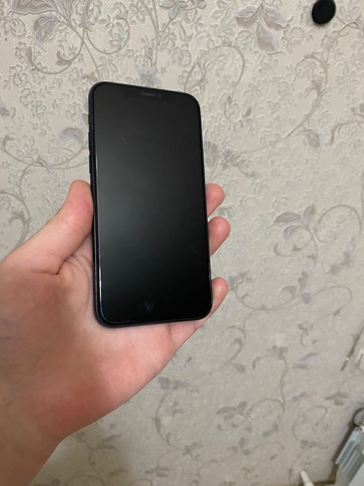 Продам iPhone 11 pro в хорошем состоянии