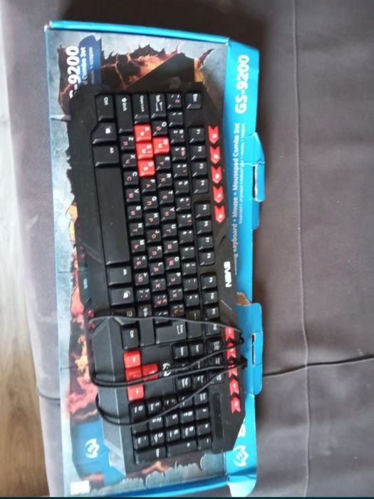 Продаю клавиатуру