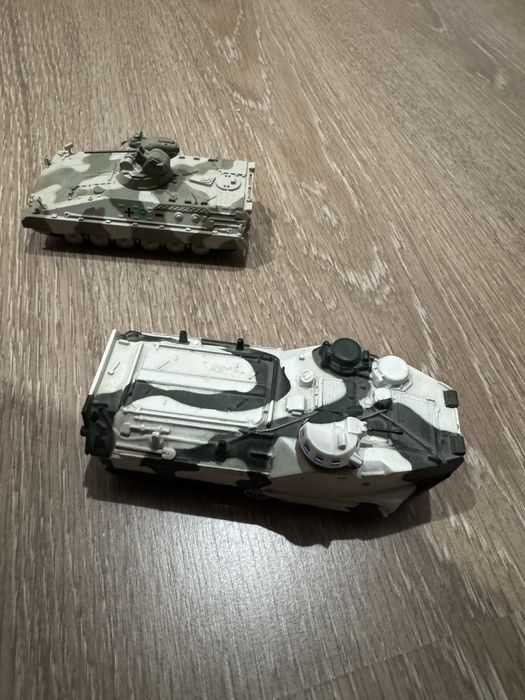 Machete militare metalice 1/72