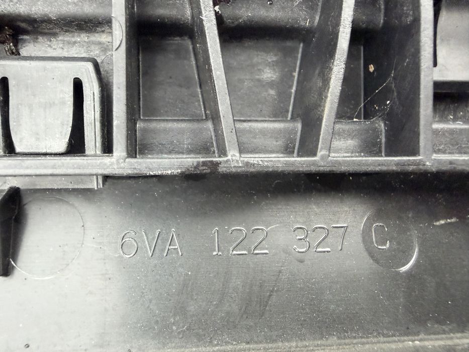 Електрическа Клапа Радиатор/ Смукателна Решетка Skoda Fabia 4