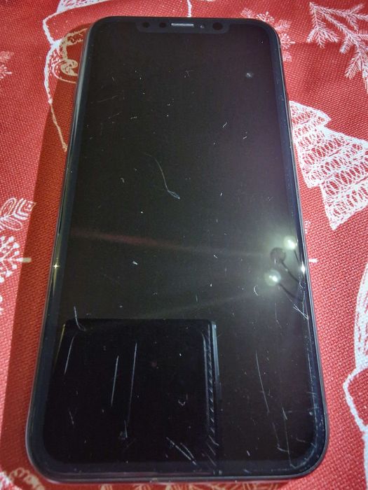 iPhone XR, черен 64 GB