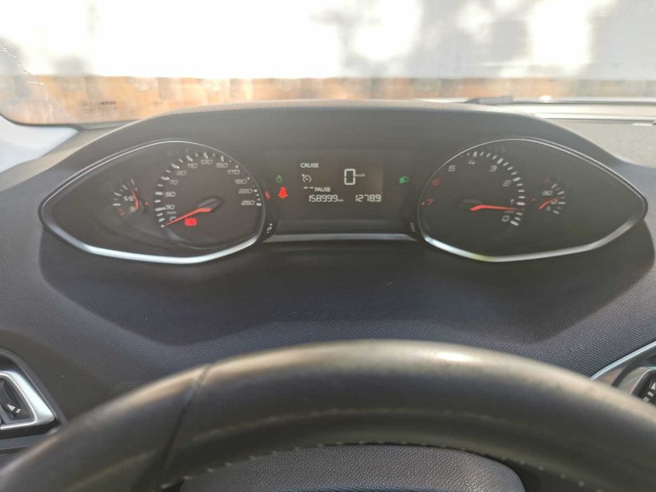 Masina PEUGEOT 308 SW 1,2 benzina 2015